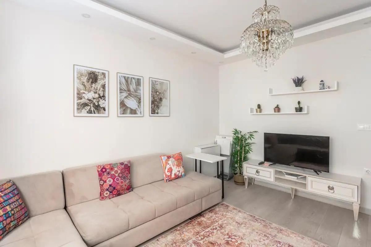 Istanbul'Un Merkezinde Cevahir Avm Karsisi 1+1 Yeni Ev 외부 사진